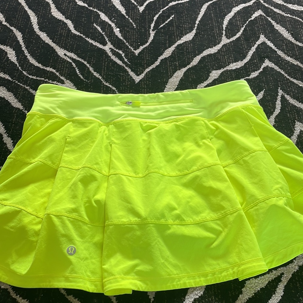 Lululemon - Picture 3 of 3